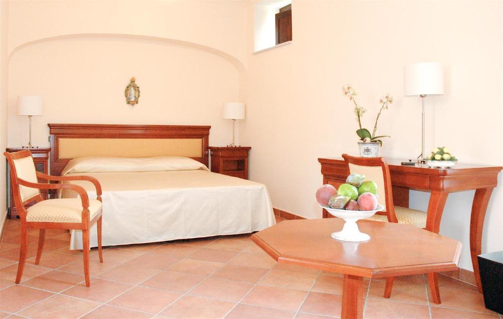 L' Antico Cortile Hotel Caserta Ruang foto